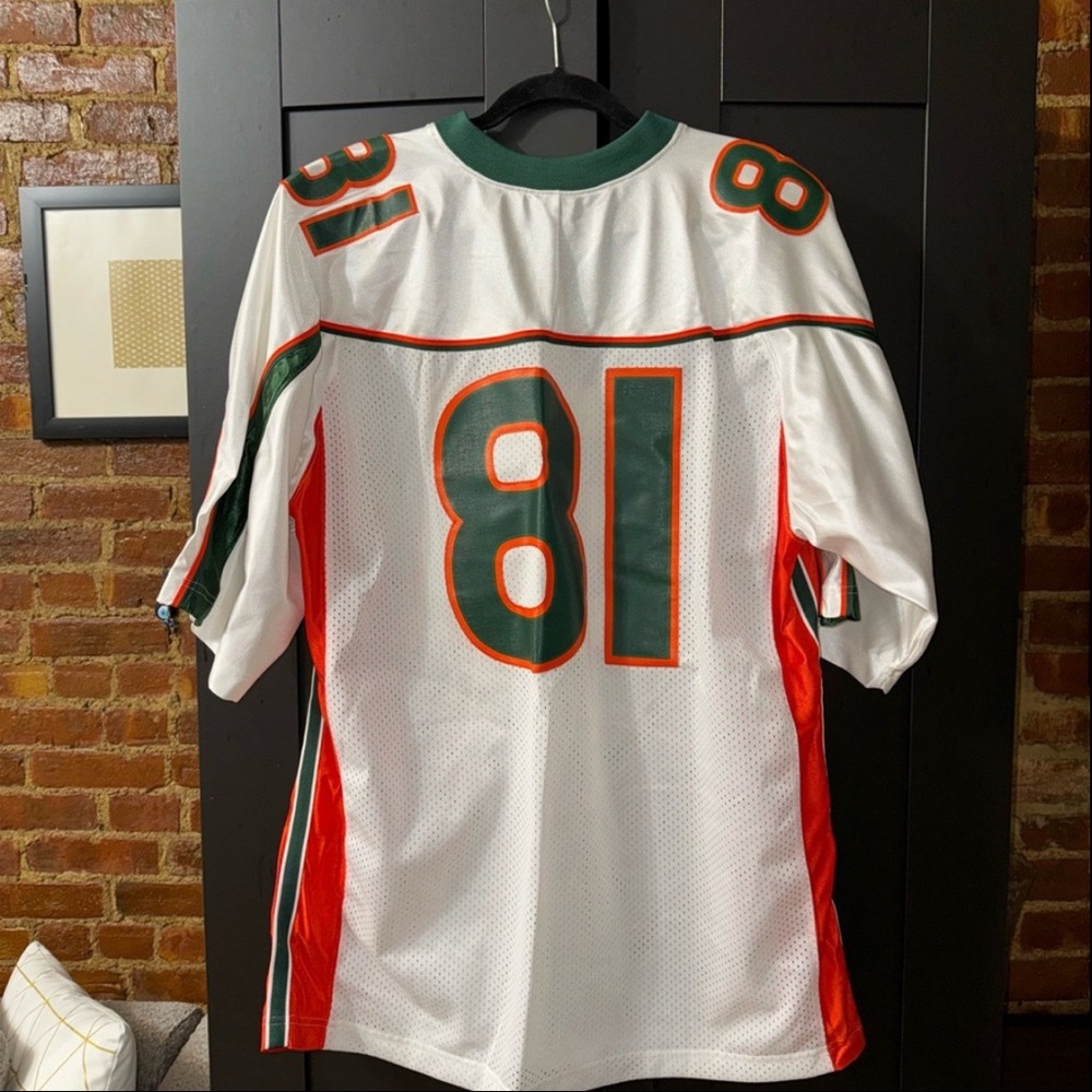 Nike White and Green Team Jersey - Picture 3 of 9